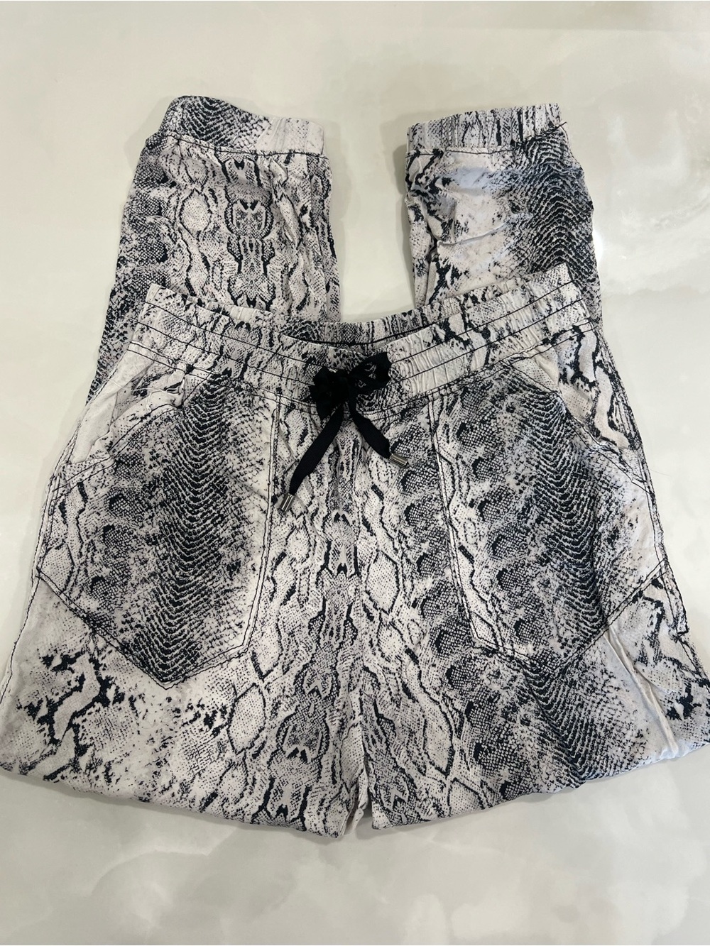 Snake Print Jogger Pants - Black & White